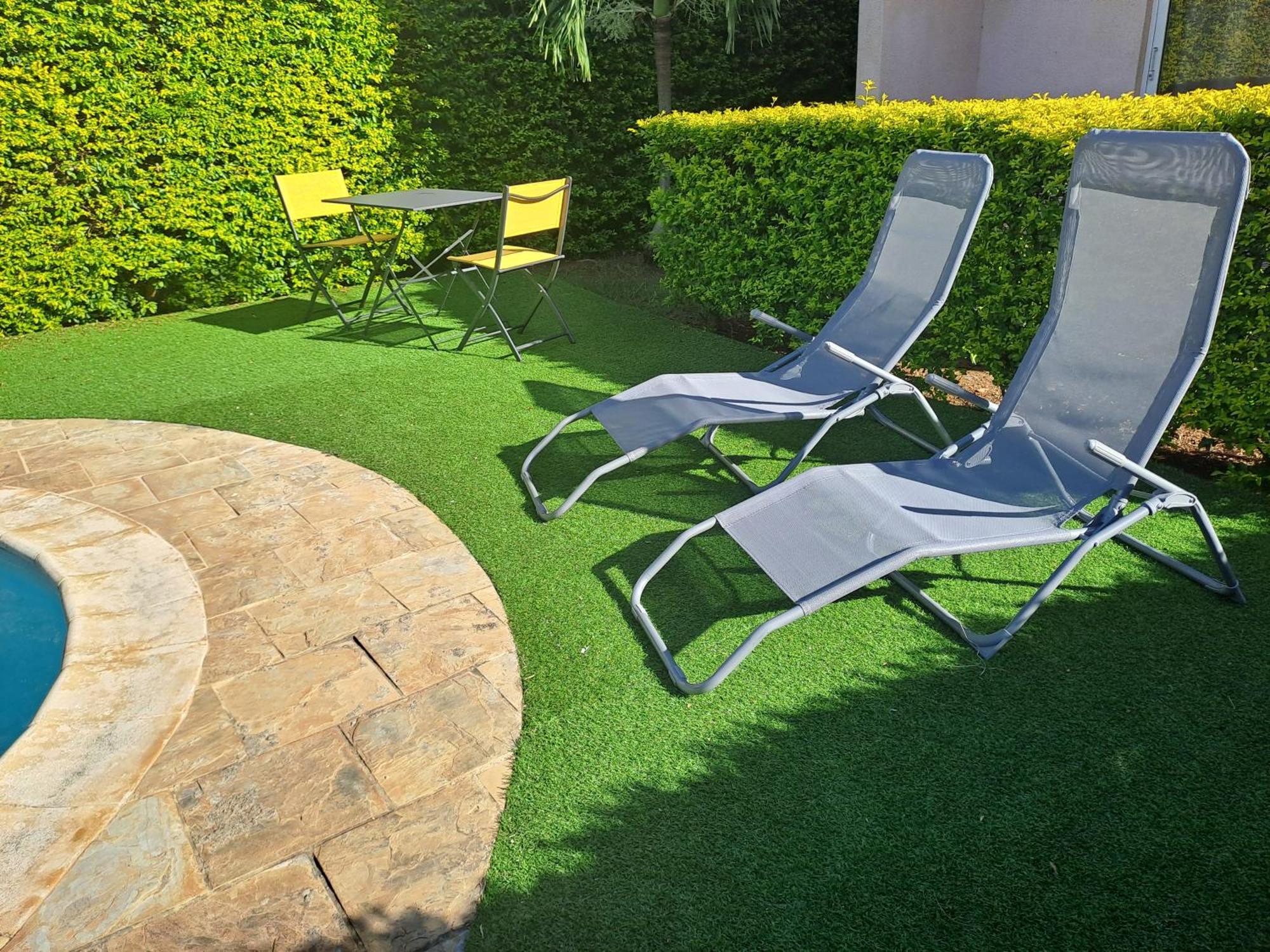 Appartement Paisible Avec Jardin & Piscine Albion Dış mekan fotoğraf