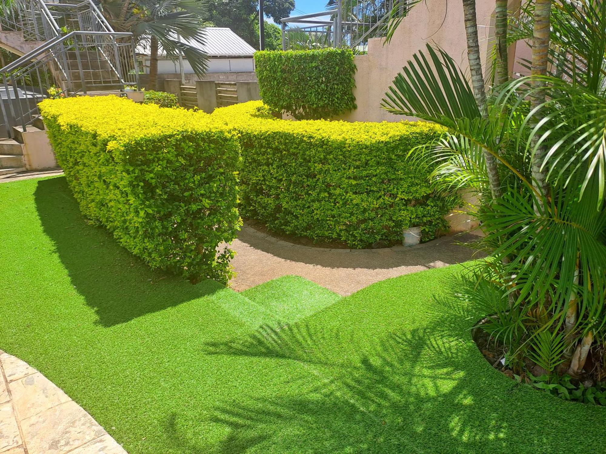 Appartement Paisible Avec Jardin & Piscine Albion Dış mekan fotoğraf