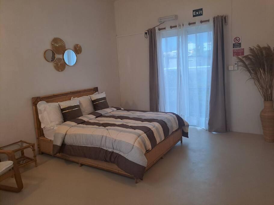 Appartement Paisible Avec Jardin & Piscine Albion Dış mekan fotoğraf